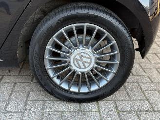 Volkswagen Up! 1.0 High-Up! Pano NAVI Cruise PDC NAP picture 27