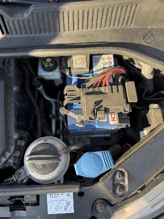 Volkswagen Up! 1.0 High-Up! Pano NAVI Cruise PDC NAP picture 19