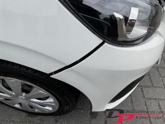 Peugeot 108 108, Hatchback, 2014 1.0 12V picture 20