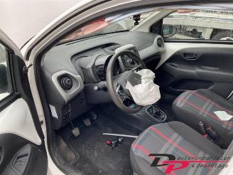 Peugeot 108 108, Hatchback, 2014 1.0 12V picture 22