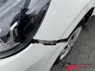 Peugeot 108 108, Hatchback, 2014 1.0 12V picture 21