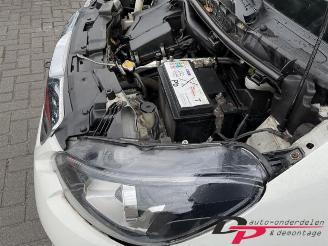 Peugeot 108 108, Hatchback, 2014 1.0 12V picture 18