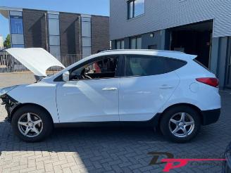 Hyundai Ix35 iX35 (LM), SUV, 2009 / 2015 2.0 16V picture 8