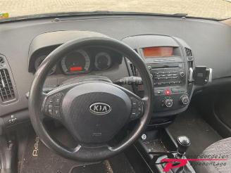 Kia Cee d Cee'd Sporty Wagon (EDF), Combi, 2007 / 2012 1.6 CVVT 16V picture 10
