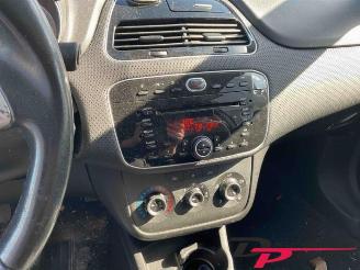 Fiat Punto Punto Evo (199), Hatchback, 2009 / 2012 1.3 JTD Multijet 85 16V Euro 5 picture 11