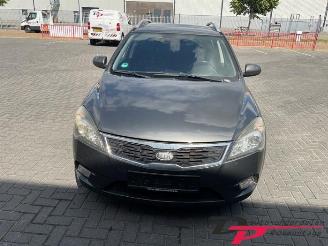 Vrakbiler auto Kia Cee d Cee'd Sporty Wagon (EDF), Combi, 2007 / 2012 1.4 16V 2010/1