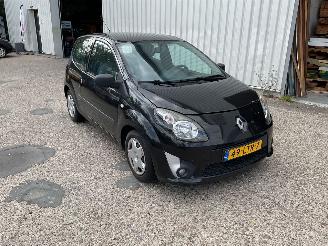 Schadeauto Renault Twingo Airco 1.2 Benzine 2010/6
