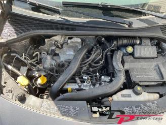 Vrakbiler auto Renault Clio Clio III (BR/CR), Hatchback, 2005 / 2014 1.2 16V TCe 100 2010/7