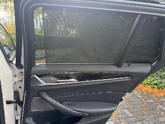 BMW 5-serie M550 5 Touring M550 d xDrive Panorama Trekhaak HUD !! picture 5