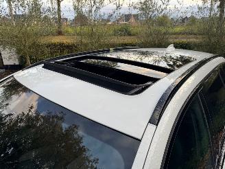 BMW 5-serie M550 5 Touring M550 d xDrive Panorama Trekhaak HUD !! picture 33