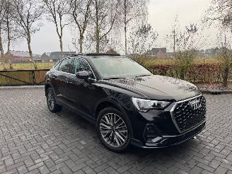 krockskadad bil auto Audi Q3 Q3 Sportback 45 TFSI e S-Line PANO Camera SONOS VOL 2023/11
