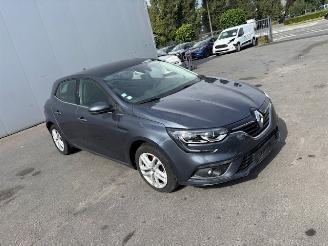 Coche accidentado Renault Mégane  2020/7