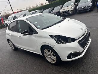  Peugeot 208  2018/8