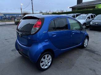 damaged passenger cars Peugeot iOn  2018/7