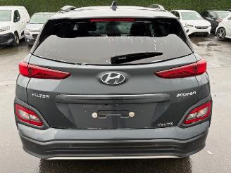 Schadeauto Hyundai Kona 65kw battery 2020/8