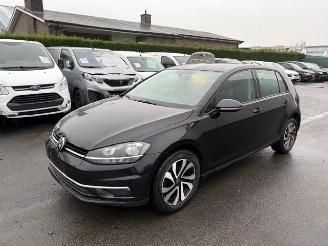 Schadeauto Volkswagen Golf  2017/9