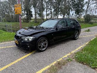 krockskadad bil auto BMW 3-serie Touring 318i M Sport koelers OKE!! Kan rijdend mee 2020/1