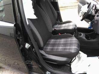 Peugeot 108 108, Hatchback, 2014 1.0 12V VVT-i picture 17