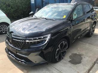 demontáž osobní automobily Renault Austral Austral, SUV, 2022 1.2 E-Tech Full Hybrid 200 2024/5