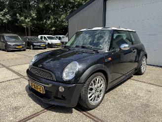 Mini Cooper 1.6 Cooper Chili JCW pakket! picture 2