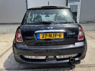 Mini Cooper 1.6 Cooper Chili JCW pakket! picture 11