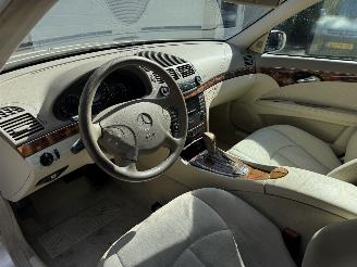 Mercedes E-klasse 240 Elegance! 155dzk NAP! nL Auto picture 12