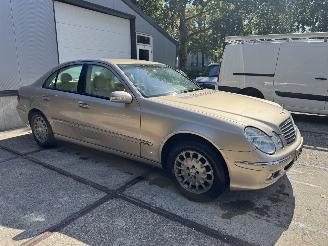 Mercedes E-klasse 240 Elegance! 155dzk NAP! nL Auto picture 5