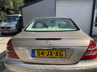 Mercedes E-klasse 240 Elegance! 155dzk NAP! nL Auto picture 9