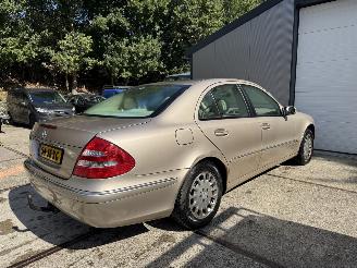 Mercedes E-klasse 240 Elegance! 155dzk NAP! nL Auto picture 11