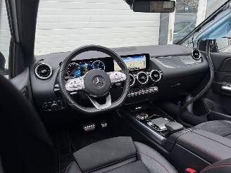 Mercedes B-klasse 180 AMG Panoramadak Origineel NL picture 15