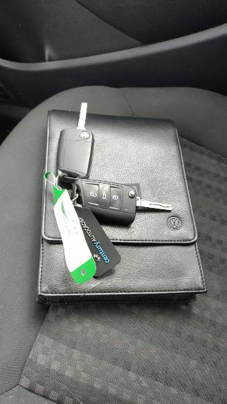 Volkswagen Polo 1.0 Highline mooie auto 164dkm !! picture 11