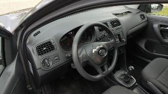 Volkswagen Polo 1.0 Highline mooie auto 164dkm !! picture 15
