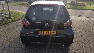 Toyota Aygo 1.0 5 deurs airco gebruikersschade picture 7