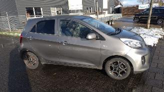 Kia Picanto 1.0 First Edition Super nette auto Led verlichting picture 8