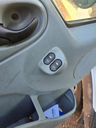 Ford Transit  picture 10