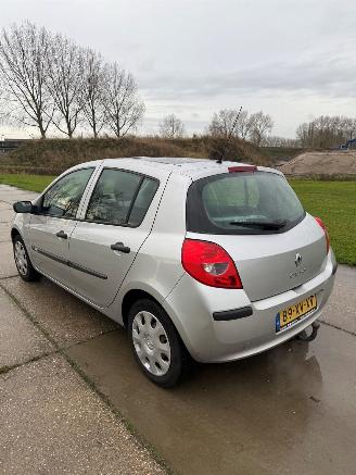 Renault Clio Koppeling stuk picture 5