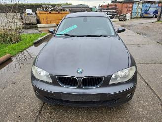 Unfallwagen BMW 1-serie  2005/9