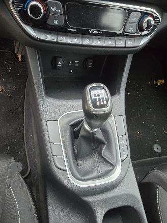 Hyundai I-30  picture 11