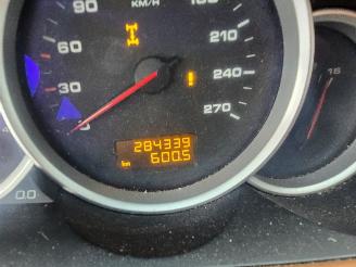 Porsche Cayenne S picture 13