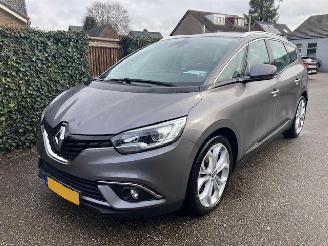 Vaurioauto  passenger cars Renault Grand-scenic 1.4 TCe EXE 7 PERSOONS 116 PK 2018/10