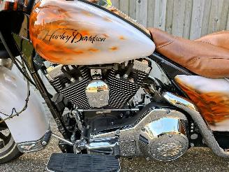 Harley-Davidson Road King FLHRI SPECIAL PAINT NL picture 13