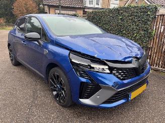 Schadeauto Renault Clio 1.6 E FULL-HYBRID ESPERIT-ALPINE 145 2024/8