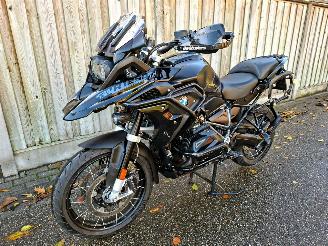 damaged motor cycles BMW R 1250 GS TRIPLE BLACK DYNAMIC PRO 2020/10