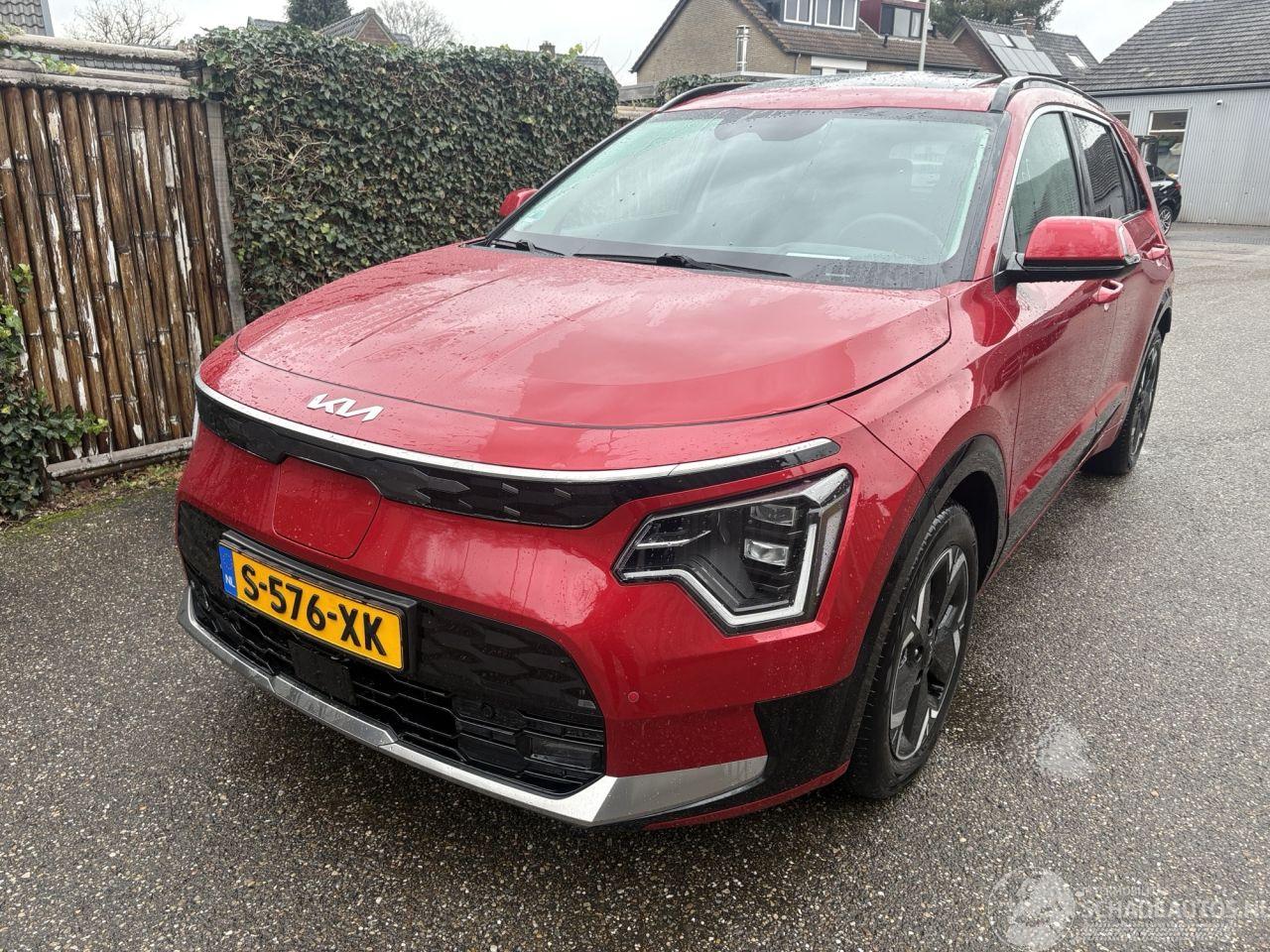 Kia Niro DynamicPlusLine 64.8 kWh 272PK AUTOMAAT