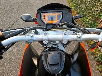 KTM  950 SUPERMOTO picture 18