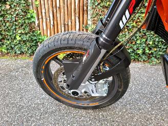 KTM  950 SUPERMOTO picture 11