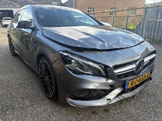 Auto incidentate Mercedes AMG CLA  45 AMG  4-MATIC 381 PK AUTOMAAT PANORAMA 2017/3