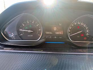 Peugeot 2008 1.2 Vti 12V PureTech 82 MPV  Benzine 1.199cc 60kW (82pk) picture 16