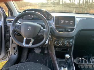 Peugeot 2008 1.2 Vti 12V PureTech 82 MPV  Benzine 1.199cc 60kW (82pk) picture 15