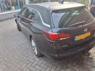 Opel Astra SPORTS TOURER picture 4
